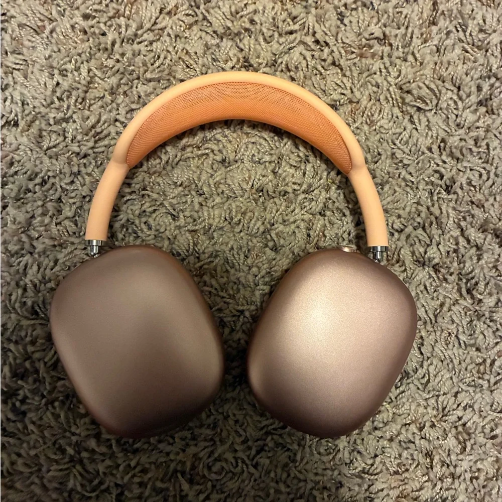 Orange VR Headset